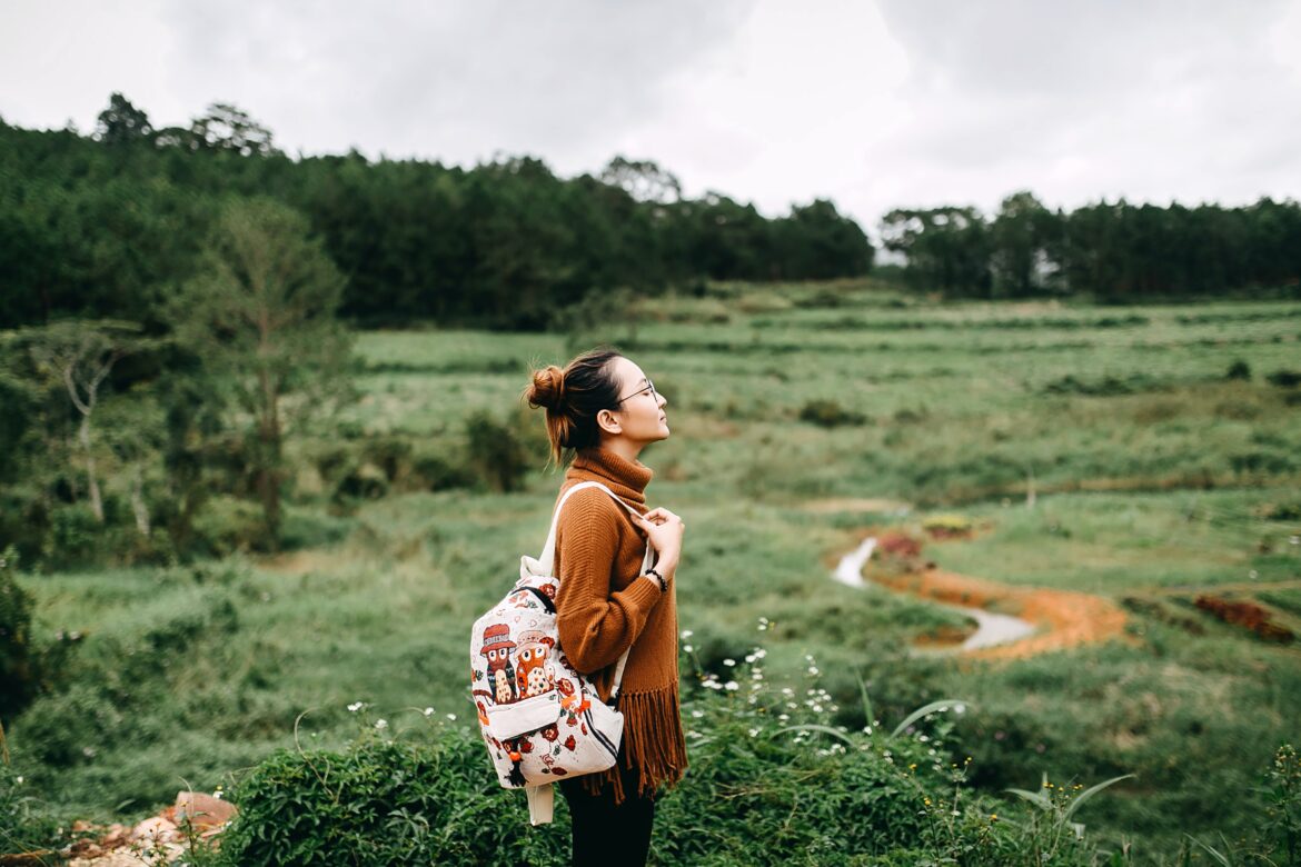 female solo traveler solo female traveller